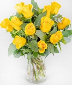Valentine 12 yellow roses in vase.